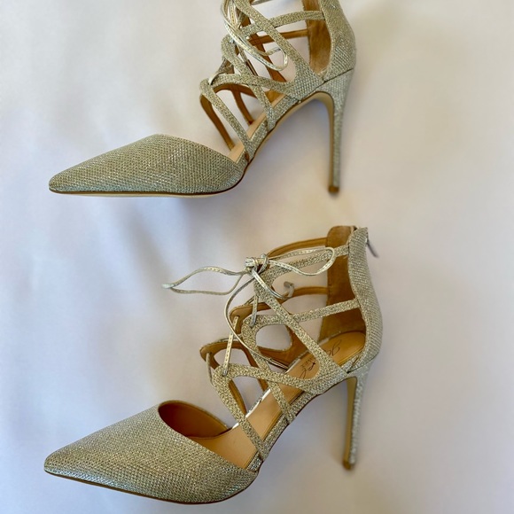 Gorgeous Badgley Mischka heels - Picture 2 of 12